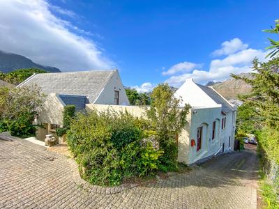 House For Sale in Mount Rhodes, Hout Bay