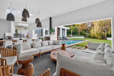 House For Rent in Constantia Upper, Cape Town